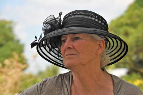 Rosadora - Portrait mit Hut